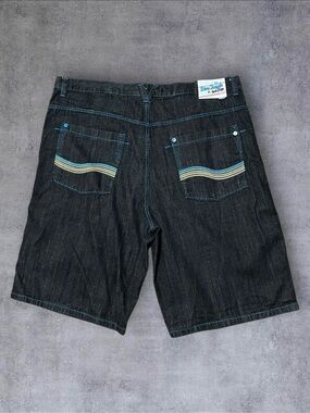 Vintage 2000s y2k Dark Wash 5ive
Jungle & Co Sz 50 Baggy Jorts